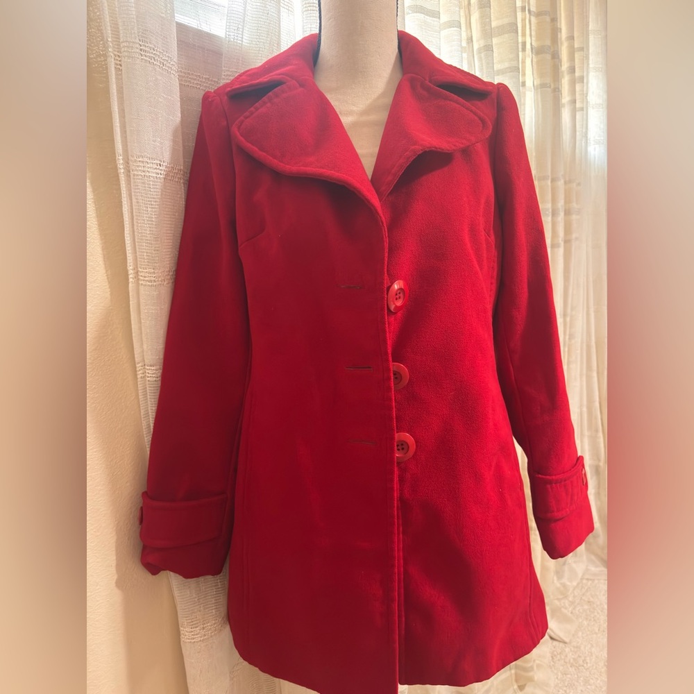 Chic Scarlet Women's Trench Coat